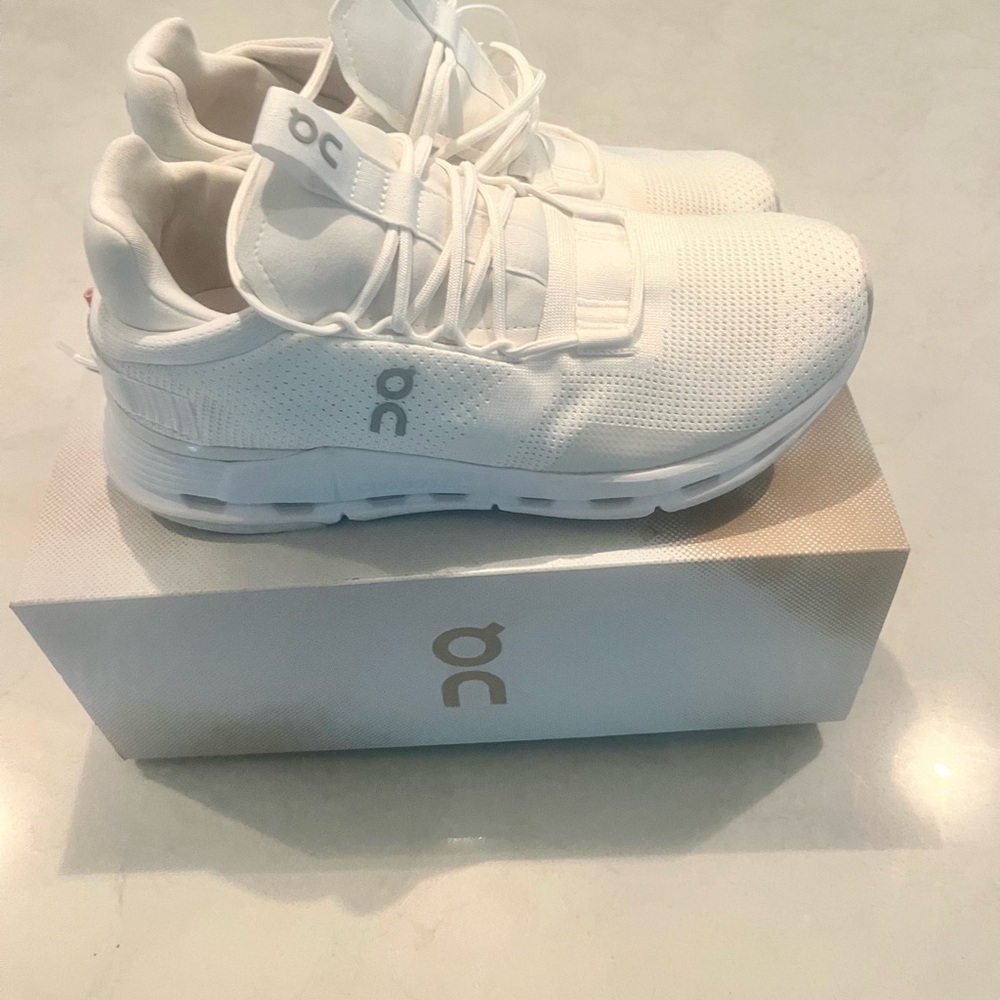 On Running Cream Sneakers